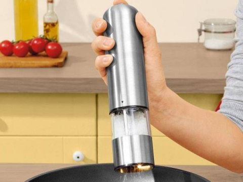 Młynek elektryczny do pieprzu inox Młynek elektryczny do pieprzu inox