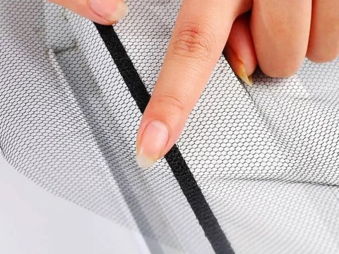 Moskitiera siatka na okno drzwi czarna przeciw owadom rzep 180x150cm Moskitiera siatka na okno drzwi czarna przeciw owadom rzep 180x150cm