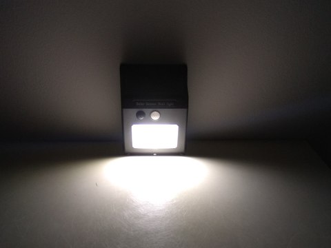 Lampa solarna cob czujnik ruchu sensor wodoodporna Lampa solarna cob czujnik ruchu sensor wodoodporna