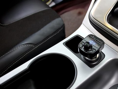 Transmiter fm sd mp3 bluetooth ładowarka 2xusb Transmiter fm sd mp3 bluetooth ładowarka 2xusb