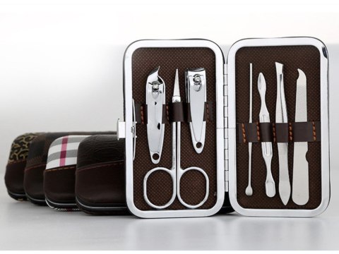 Zestaw do paznokci przybornik manicure etui 7 elem Zestaw do paznokci przybornik manicure etui 7 elem