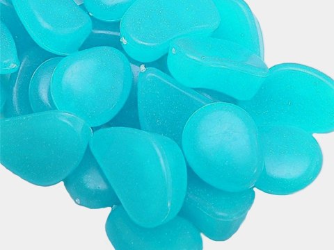 Kamyki kamienie świecące fluorescencyjne 100 szt Kamyki kamienie świecące fluorescencyjne 100 szt