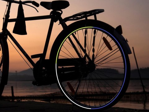Taśma odblaskowa odblask na rower motor samochód naklejka samoprzylepna 8m Taśma odblaskowa odblask na rower motor samochód naklejka samoprzylepna 8m