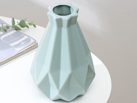Wazon plastikowy na kwiaty nietłukący skandynawski nowoczesny 20cm flakon Wazon plastikowy na kwiaty nietłukący skandynawski nowoczesny 20cm flakon