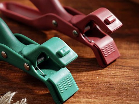 Chwytak uchwyt do gorących naczyń misek garnków szczypce cool gripper Chwytak uchwyt do gorących naczyń misek garnków szczypce cool gripper