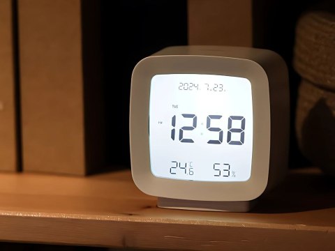 Zegar budzik z datą i temperaturą z funkcją drzemki lcd wilgoć w powietrzu Zegar budzik z datą i temperaturą z funkcją drzemki lcd wilgoć w powietrzu