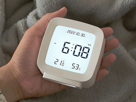 Zegar budzik z datą i temperaturą z funkcją drzemki lcd wilgoć w powietrzu Zegar budzik z datą i temperaturą z funkcją drzemki lcd wilgoć w powietrzu