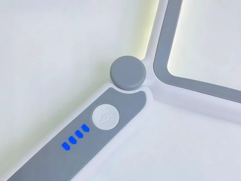 Lupa do czytania podświetlana szkło powiększające 4x z oświetleniem led Lupa do czytania podświetlana szkło powiększające 4x z oświetleniem led
