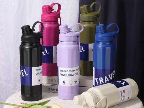 Termos bidon termiczny kubek pojemny 700ml z uchwytem na ciepłe i zimne Termos bidon termiczny kubek pojemny 700ml z uchwytem na ciepłe i zimne