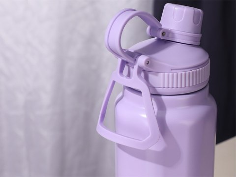 Termos bidon termiczny kubek pojemny 700ml z uchwytem na ciepłe i zimne Termos bidon termiczny kubek pojemny 700ml z uchwytem na ciepłe i zimne
