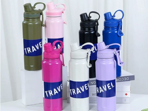 Termos bidon termiczny kubek pojemny 700ml z uchwytem na ciepłe i zimne Termos bidon termiczny kubek pojemny 700ml z uchwytem na ciepłe i zimne