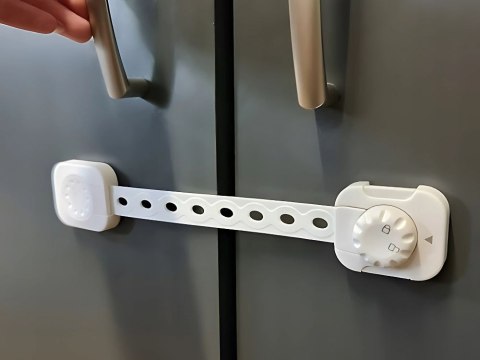 ZABEZPIECZANIE SZAFEK 6SZT (100) ZABEZPIECZANIE SZAFEK 6SZT (100)