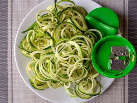 Temperówka spiralna szatkownica do warzyw siekacz Temperówka spiralna szatkownica do warzyw siekacz