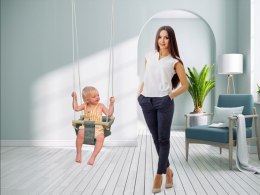Huśtawka dla dziecka kubełkowa drewniana materiał miękki bujak