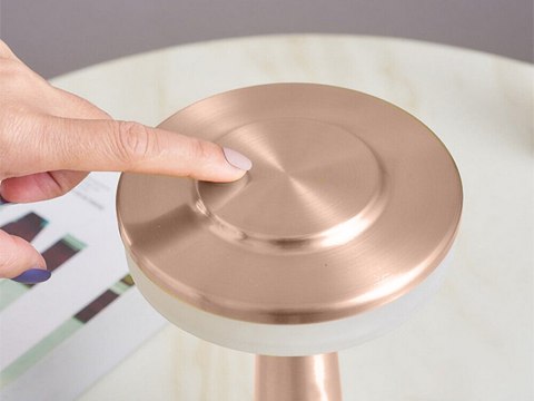 Lampka nocna stołowa dotykowa lampa 3 stopniowa do sypialni bezprzewodowa Lampka nocna stołowa dotykowa lampa 3 stopniowa do sypialni bezprzewodowa