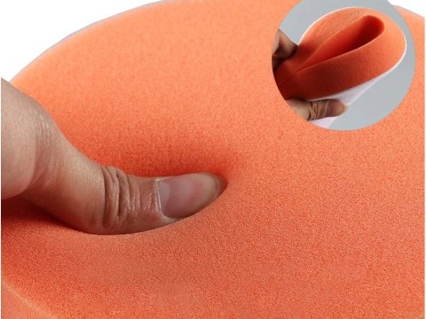 Polerka samochodowa akumulatorowa z regulacją obrotów + zestaw gąbek 380w Polerka samochodowa akumulatorowa z regulacją obrotów + zestaw gąbek 380w