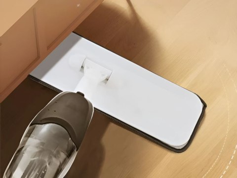 Mop płaski ze spryskiwaczem długi 120cm 350ml +3 szt wkładów z mikrofibry Mop płaski ze spryskiwaczem długi 120cm 350ml +3 szt wkładów z mikrofibry