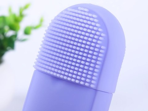 Masażer lodowy ice roller do twarzy silikonowy łagodzący wygładzający Masażer lodowy ice roller do twarzy silikonowy łagodzący wygładzający